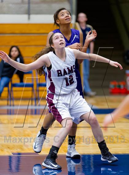 Thumbnail 1 in Warren vs. Marshall photogallery.