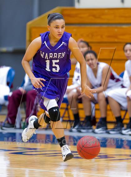Thumbnail 1 in Warren vs. Marshall photogallery.