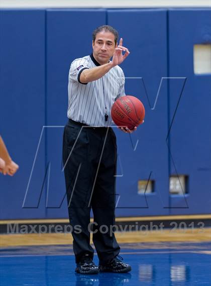 Thumbnail 2 in Warren vs. Marshall photogallery.