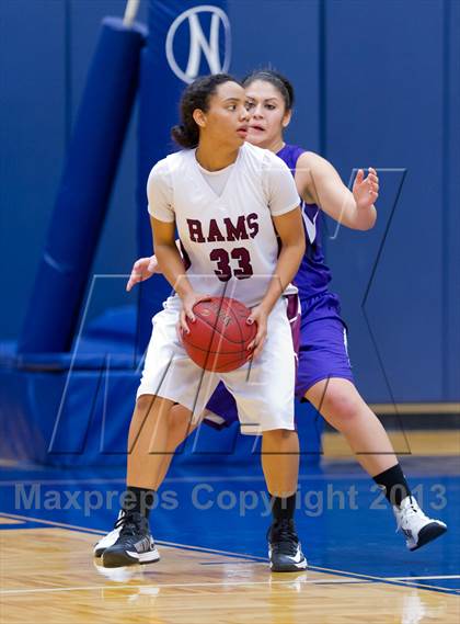 Thumbnail 2 in Warren vs. Marshall photogallery.