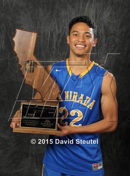 Thumbnail 1 in La Mirada (CIF State D2 Award Photos) photogallery.