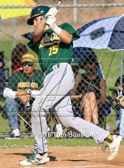 Thumbnail 3 in Monrovia vs Temple City photogallery.
