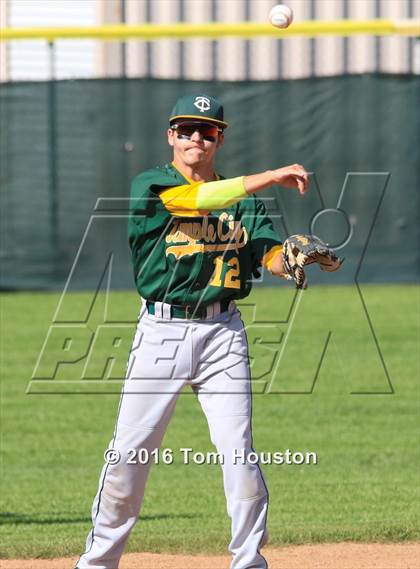 Thumbnail 2 in Monrovia vs Temple City photogallery.