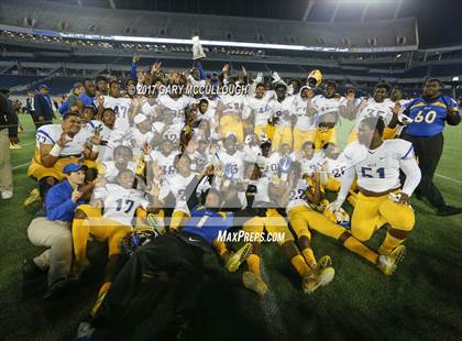 Thumbnail 3 in Armwood vs. Northwestern (FHSAA 6A Final)  photogallery.