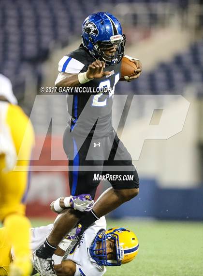 Thumbnail 3 in Armwood vs. Northwestern (FHSAA 6A Final)  photogallery.