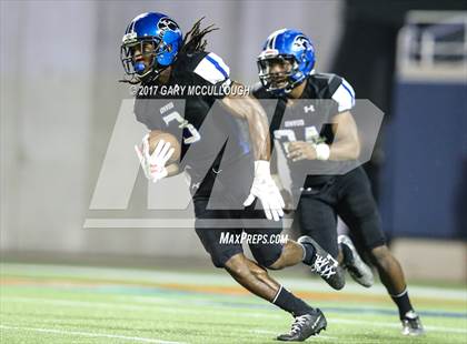 Thumbnail 3 in Armwood vs. Northwestern (FHSAA 6A Final)  photogallery.