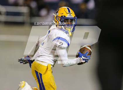 Thumbnail 2 in Armwood vs. Northwestern (FHSAA 6A Final)  photogallery.