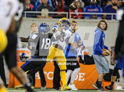 Thumbnail 2 in Armwood vs. Northwestern (FHSAA 6A Final)  photogallery.