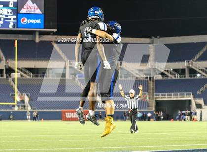 Thumbnail 1 in Armwood vs. Northwestern (FHSAA 6A Final)  photogallery.