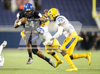 Thumbnail 2 in Armwood vs. Northwestern (FHSAA 6A Final)  photogallery.