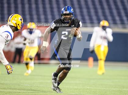 Thumbnail 3 in Armwood vs. Northwestern (FHSAA 6A Final)  photogallery.