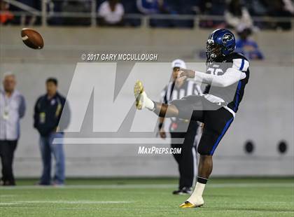 Thumbnail 2 in Armwood vs. Northwestern (FHSAA 6A Final)  photogallery.