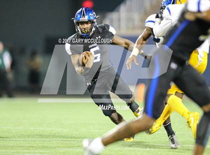 Thumbnail 2 in Armwood vs. Northwestern (FHSAA 6A Final)  photogallery.