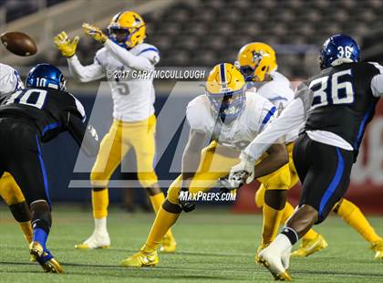 Thumbnail 3 in Armwood vs. Northwestern (FHSAA 6A Final)  photogallery.