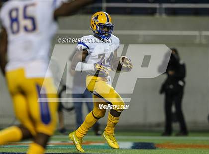 Thumbnail 2 in Armwood vs. Northwestern (FHSAA 6A Final)  photogallery.