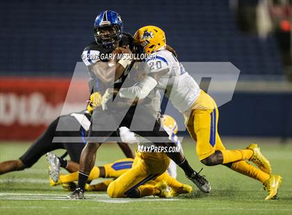 Thumbnail 2 in Armwood vs. Northwestern (FHSAA 6A Final)  photogallery.