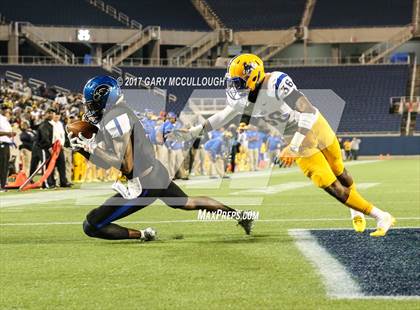 Thumbnail 3 in Armwood vs. Northwestern (FHSAA 6A Final)  photogallery.