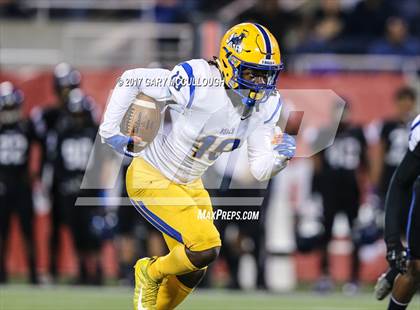 Thumbnail 3 in Armwood vs. Northwestern (FHSAA 6A Final)  photogallery.