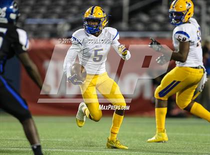 Thumbnail 1 in Armwood vs. Northwestern (FHSAA 6A Final)  photogallery.