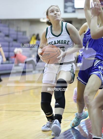 Thumbnail 2 in Olentangy Liberty vs. Sycamore (OGBR Classic in the City) photogallery.