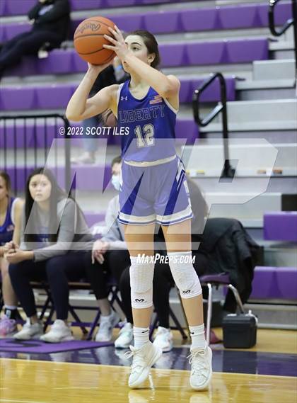 Thumbnail 2 in Olentangy Liberty vs. Sycamore (OGBR Classic in the City) photogallery.