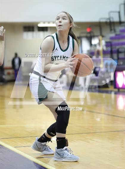 Thumbnail 1 in Olentangy Liberty vs. Sycamore (OGBR Classic in the City) photogallery.