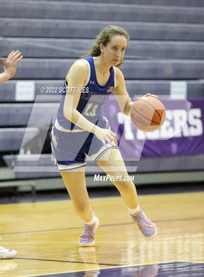 Thumbnail 3 in Olentangy Liberty vs. Sycamore (OGBR Classic in the City) photogallery.