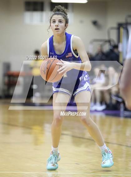 Thumbnail 1 in Olentangy Liberty vs. Sycamore (OGBR Classic in the City) photogallery.