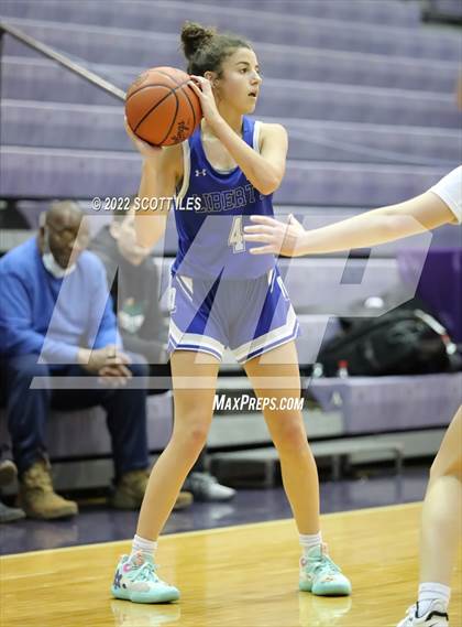 Thumbnail 3 in Olentangy Liberty vs. Sycamore (OGBR Classic in the City) photogallery.