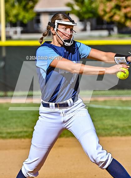 Thumbnail 1 in Valor Christian vs Bear Creek photogallery.