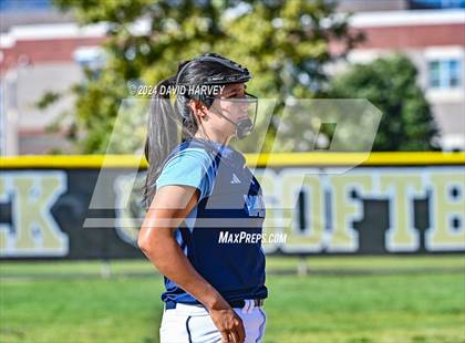 Thumbnail 3 in Valor Christian vs Bear Creek photogallery.