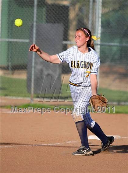 Thumbnail 2 in Elk Grove @ Sheldon photogallery.