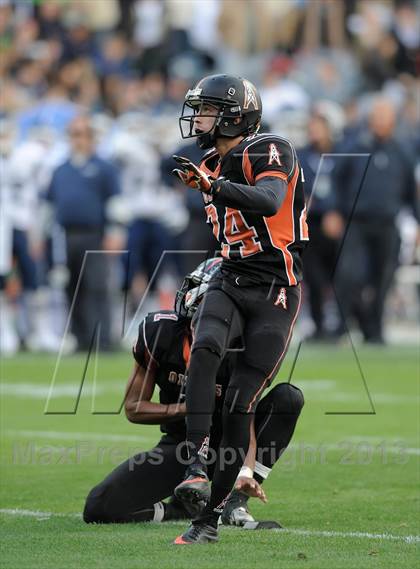 Thumbnail 3 in Huntington Beach vs. Newport Harbor (CIF SS Southern Division Final) photogallery.