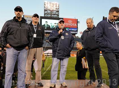 Thumbnail 2 in Huntington Beach vs. Newport Harbor (CIF SS Southern Division Final) photogallery.