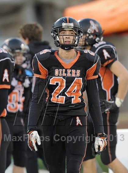 Thumbnail 3 in Huntington Beach vs. Newport Harbor (CIF SS Southern Division Final) photogallery.