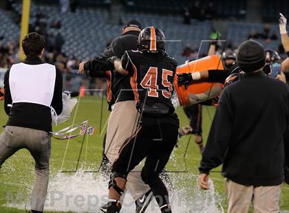 Thumbnail 3 in Huntington Beach vs. Newport Harbor (CIF SS Southern Division Final) photogallery.