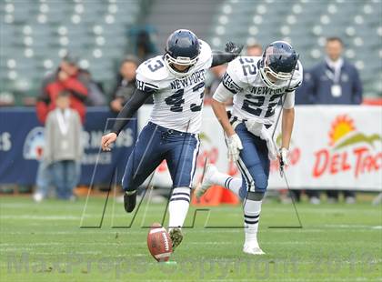 Thumbnail 3 in Huntington Beach vs. Newport Harbor (CIF SS Southern Division Final) photogallery.