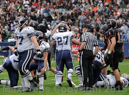 Thumbnail 1 in Huntington Beach vs. Newport Harbor (CIF SS Southern Division Final) photogallery.
