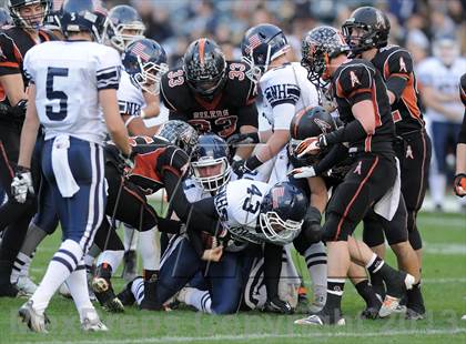 Thumbnail 2 in Huntington Beach vs. Newport Harbor (CIF SS Southern Division Final) photogallery.