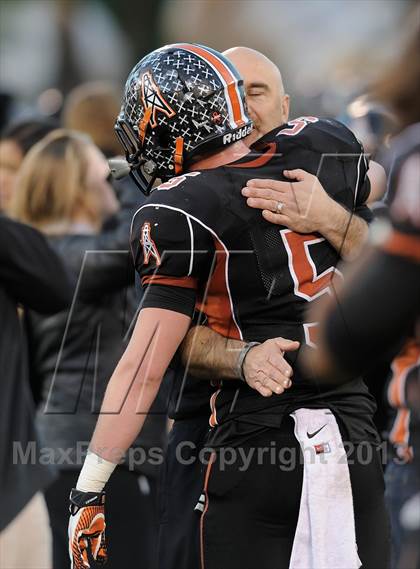 Thumbnail 2 in Huntington Beach vs. Newport Harbor (CIF SS Southern Division Final) photogallery.