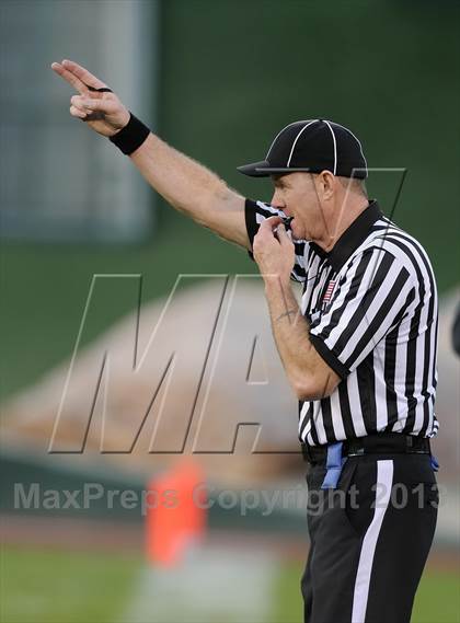 Thumbnail 2 in Huntington Beach vs. Newport Harbor (CIF SS Southern Division Final) photogallery.