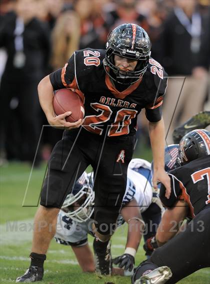 Thumbnail 1 in Huntington Beach vs. Newport Harbor (CIF SS Southern Division Final) photogallery.