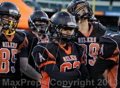 Thumbnail 2 in Huntington Beach vs. Newport Harbor (CIF SS Southern Division Final) photogallery.