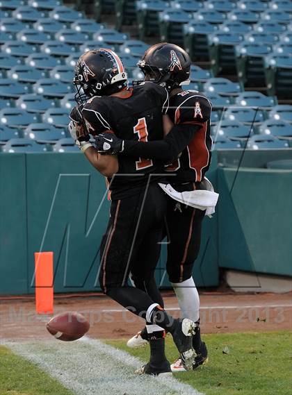 Thumbnail 2 in Huntington Beach vs. Newport Harbor (CIF SS Southern Division Final) photogallery.