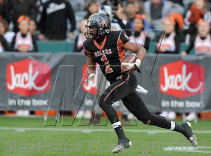 Thumbnail 2 in Huntington Beach vs. Newport Harbor (CIF SS Southern Division Final) photogallery.