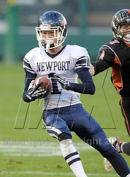 Thumbnail 2 in Huntington Beach vs. Newport Harbor (CIF SS Southern Division Final) photogallery.