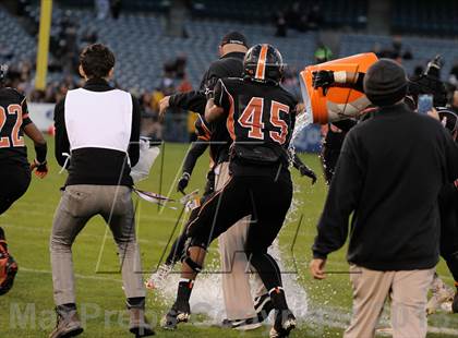 Thumbnail 2 in Huntington Beach vs. Newport Harbor (CIF SS Southern Division Final) photogallery.