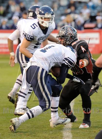 Thumbnail 3 in Huntington Beach vs. Newport Harbor (CIF SS Southern Division Final) photogallery.
