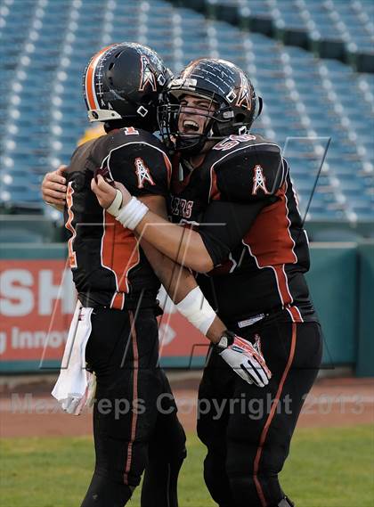 Thumbnail 3 in Huntington Beach vs. Newport Harbor (CIF SS Southern Division Final) photogallery.