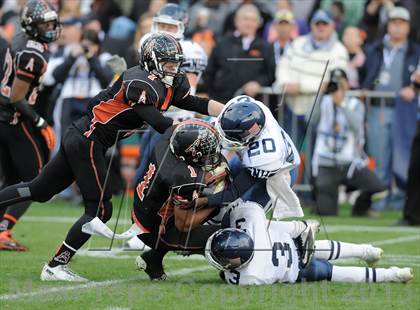 Thumbnail 3 in Huntington Beach vs. Newport Harbor (CIF SS Southern Division Final) photogallery.